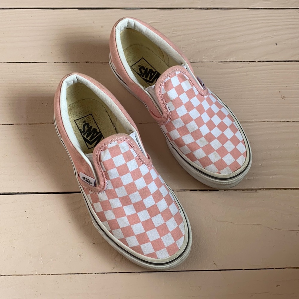 Girls Powder Pink/True White Checkboard Vans